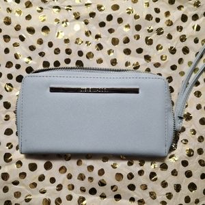 Large zip around wallet